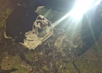 Aksident fatal në aksin Fier-Vlorë! Humb kontrollin e mjetit dhe përplaset me bordurë e rrugës, ndërron jetë i riu (Emri) –