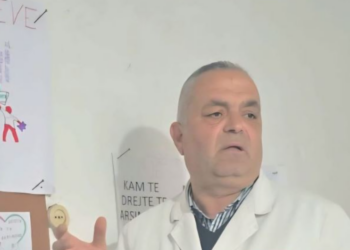 8 km rrugë në këmbë për dy nxënës, ndërron jetë nga ataku kardiak mësuesi në Maliq –