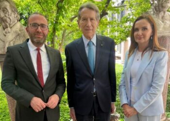 Mazhoranca po mbron krimin dhe korrupsionin –