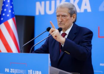 Dilni nga guacka e frikës dhe bashkohuni me kryengritjen tonë –