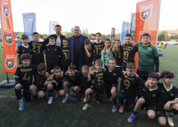 Duka merr pjesë në ceremoninë përmbyllëse të “AF Triumph Cup Events”, një festë futbolli për të rinjtë –