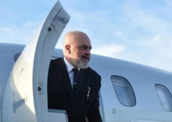 Deputetët e presin në Kuvend për interpelancë, Rama fluturon nga Italia në Spanjë –