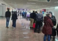Radhë me orë të tëra në aeroporte, sistemi i ri kufitar “bllokon” udhëtarët –
