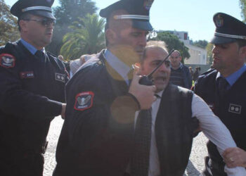 Policia shoqëron në komisariat aktivistin Altin Goxhaj për “mosbindje” –