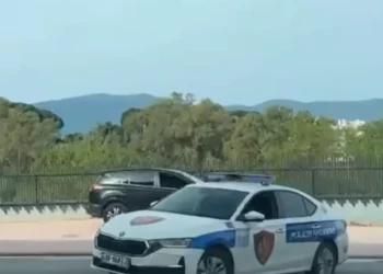 Nën forca të shtuara policie, Ivanka Trump lë vilën qeveritare, shkon në Zvërnec për flamingot –