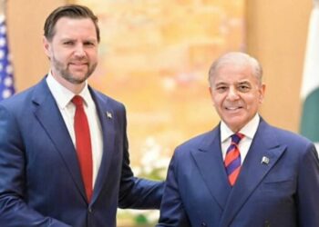 A do të dalë tymi i bardhë? Delegacion amerikan zbarkon në Islamabad për bisedime të reja me Iranin –