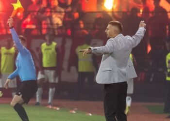 Pretendime ndaj gjyqtarëve/ “E fituam ndeshjen tonë”, reagimi i trajnerit Kërnaja pas ndeshjes me Vllazninë –