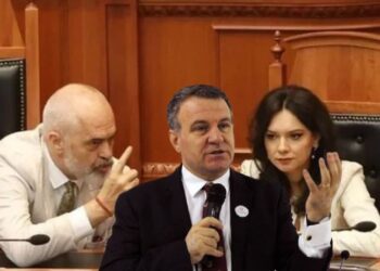 Koha për të krijuar një lëvizje të re përballë pushtetit absolut dhe të babëzitur të Ramës –