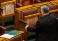 Humbi zgjedhjet në Hungari, Viktor Orban heq dorë edhe nga mandati i tij në parlament –
