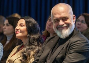 Pasi u zhvati shqiptarëve 50 mln euro në Tunelin e Llogarasë, tani do u marrë para për të kaluar! –