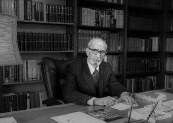 Akademiku Rexhep Qosja prehet në varrezat e qytetit të Prishtinës –