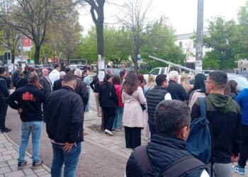 Tirana është në prag paralize, nga ulja me 40% e transportit urban –