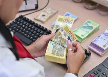 1 milion llogari bosh! 5% e klientëve mbajnë mbi 60% të parave në banka –