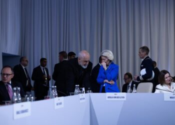 Rama publikon FOTOT/ Takime me Albin Kurti dhe Ursula von der Leyen në Samitin e 8-të Europian –