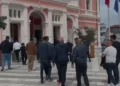 Aksionet e prishjeve në prag të sezonit veror, bizneset mblidhen para Bashkisë së Vlorës –