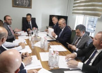 Ja ku ndahen PS dhe PD/ Afrohen për ligjet e integrimit, por jo për “procedurën e përshpejtuar” –