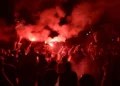 Festime të çmendura pas finales së Champions League, tifozët përplasen me policinë, qindra të arrestuar në Francë –