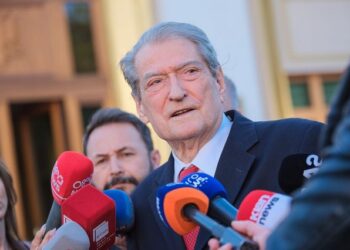 Nuk është e denjë për asnjë post –