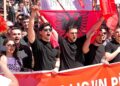 “Njëzëri për shqipen”, studentët shqiptarë marshojnë në Shkup –