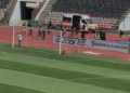 Incident në “Elbasan Arena”, tifozët e Tiranës hyjnë në fushë –