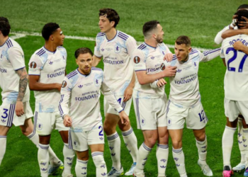 Aston Villa pas 30 vitesh fiton trofeun e Europa League