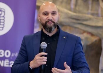 1.6 miliard lekë uniformat e ILLYRIAN GUARD, ish-deputeti i mbyll gojën KPP-së –