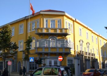 Arsimi parauniversitar/ Ministria publikon datat e mësimit, pushimeve dhe provimeve –