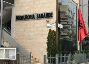 Prokuroria e Sarandës sekuestron hotelin “Oasis” të Alqi Papës, vëllait të Edmond Papës –
