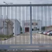 Tre të arrestuar për arkën me alkool dhe drogë në burgun e Fierit, nën hetim 6 zyrtarë –