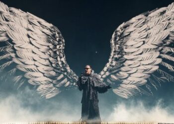 Alis elektrizon skenën e Eurovision! Shqipëria kualifikohet në finale, performanca e “Nan” ngre publikun në këmbë –