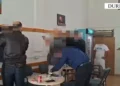 Shpërndanin drogë pranë shkollave, arrestohen nëntë persona dhe tre të tjerë shpallen në kërkim –