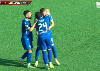 Vora dominon me fitore “tenisi”, Bylisi zbret nga elita –