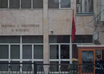 Pas kontrolleve nëpër qeli, largohen drejtorët e Burgjeve, ja emërimet e reja –
