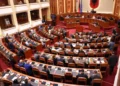Prapaskenat e paktit PS-PD për rezolutën e anëtarësimit në BE, telefonata Balla-Bardhi në mesnatë –
