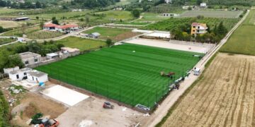 Një tjetër investim i madh nga FSHF për sportistët e rinj, drejt përfundimit fusha e re në Picallë –