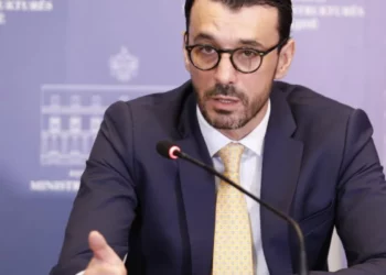 Do shembet mbikalimi, do të ndërtohet një i ri me katër korsi! –