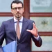 Qeveria miraton kompensim 50 lekë për litër karburant për transportin publik –