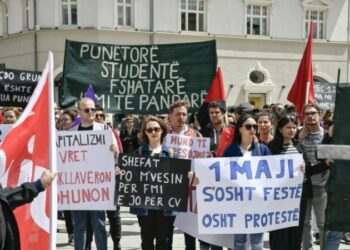 Protestë për 1 Majin në Prishtinë, sindikatat dalin në mbështetje të punëtorëve –