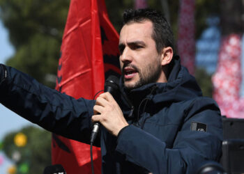 Dili zot tokës tënde! “Shqipëria Bëhet” nis nesër mbledhjen e firmave për shfuqizimin e dy ligjeve –