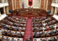 Kuvendi miraton ndryshimet në Rregullore, PS dhe PD bëhen bashkë me 100 vota pro –