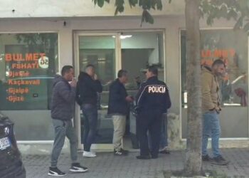 Grabitet për herë të dytë biznesi në Pogradec, autorët marrin 2 milionë lekë –