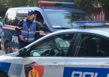 Shkëmbim zjarri me Operacionalen në Mamurras, i kërkuari plagoset gjatë ndjekjes! Dërgohet te Trauma