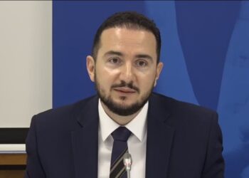 Demokratët e braktisën Berishën se po e mban peng partinë –