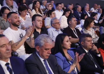 Nga Stresi, djali i Olldashit, te vajza e Nishanit dhe Azem Hajdari, ja kandidatët për Këshillin e ri Kombëtar të PD –