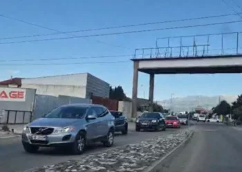 Trafik i rënduar në Elbasan, kthimi nga juglindja paralizon qarkullimin në fundjavë –