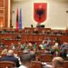 Seanca maratonë/ Rama shkon pas mesnate në Kuvend! Rrëzohen propozimet e PD, miratohet akti normativ për akcizën –