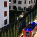 Zjarr në një pallat në Tiranë! Evakuohen banorët, një grua dërgohet në spital nga asfiksia –