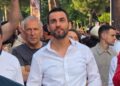 Edhe “Shqipëria bëhet” e Adriatik Lapajt merr pjesë në protestën për Zvërnecin, tensione me të rinjtë e PD-së –