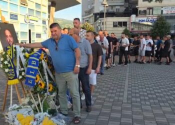 Qyteti i Elbasanit mban homazhe për futbollistin Fatjon Bunjaku –