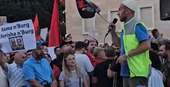 “I infiltruari i Erion Veliajt në krye të protestës për Zvërnecin”, PD: Pastroni radhët! –